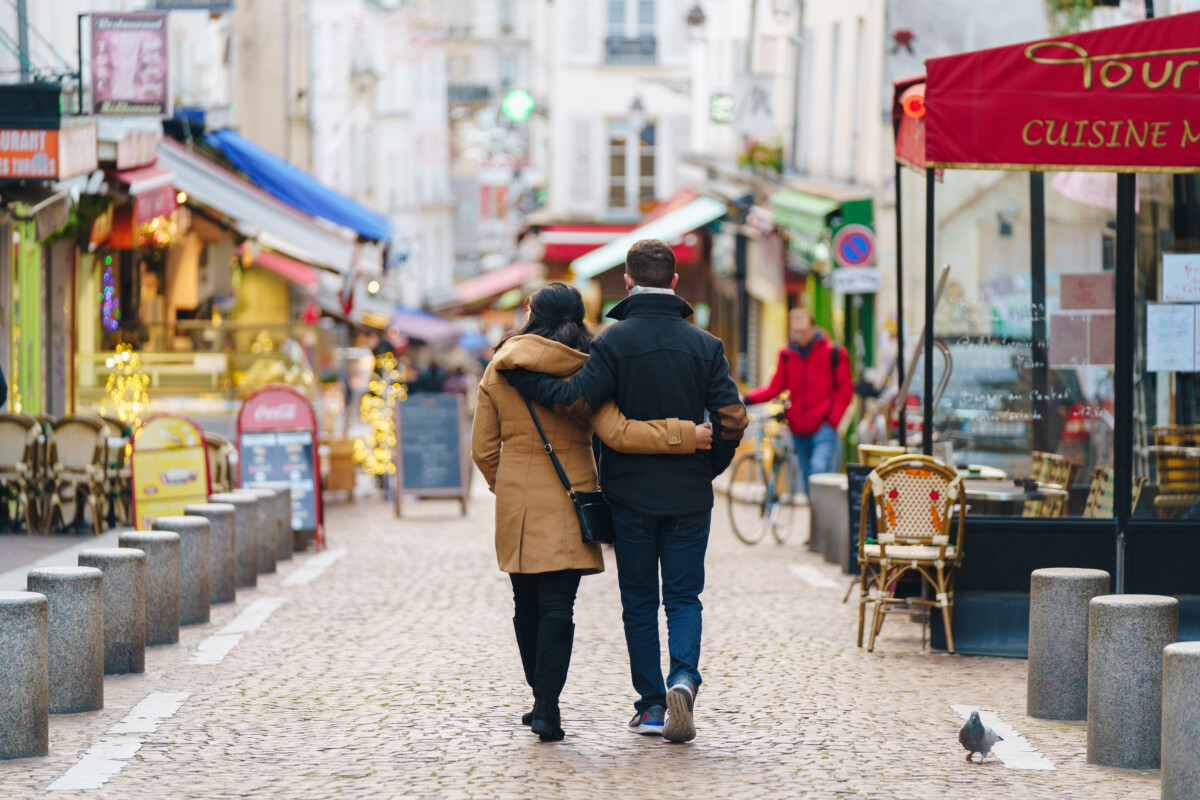 Couple street Photoshoot at Marché Mouffetard Paris by Eny Therese Photography