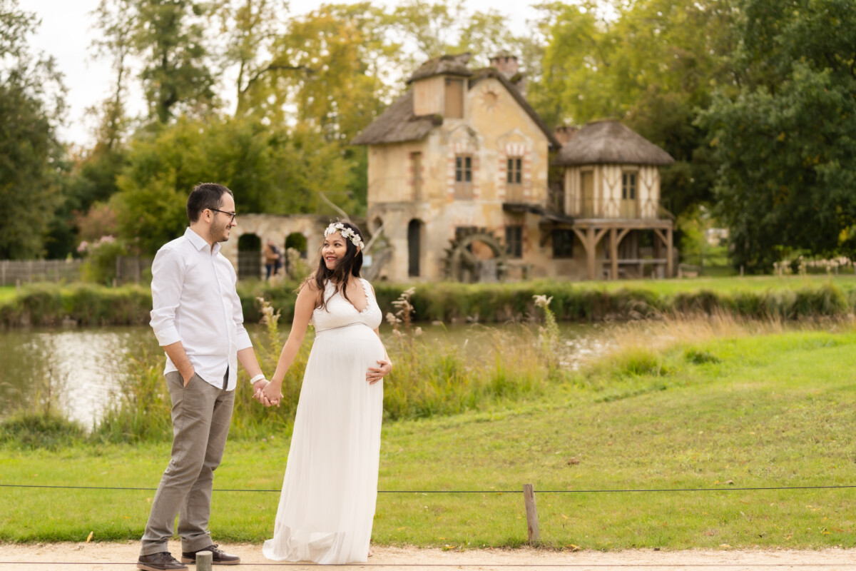 Maternity / pregnancy photoshoot at Marie Antoinette Hamlet Versailles by Eny Therese Photography