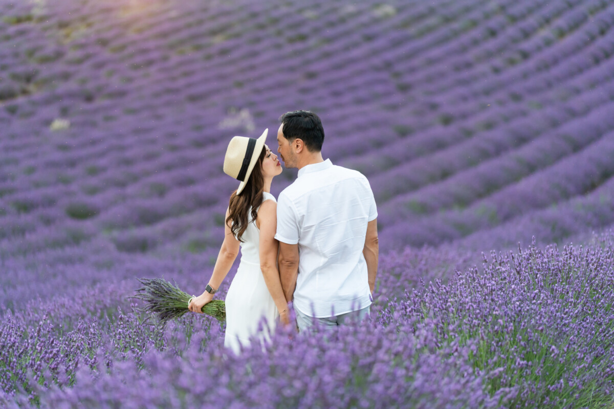 honeymoon couple in lavender fields valensole photoshoot Eny Therese photography