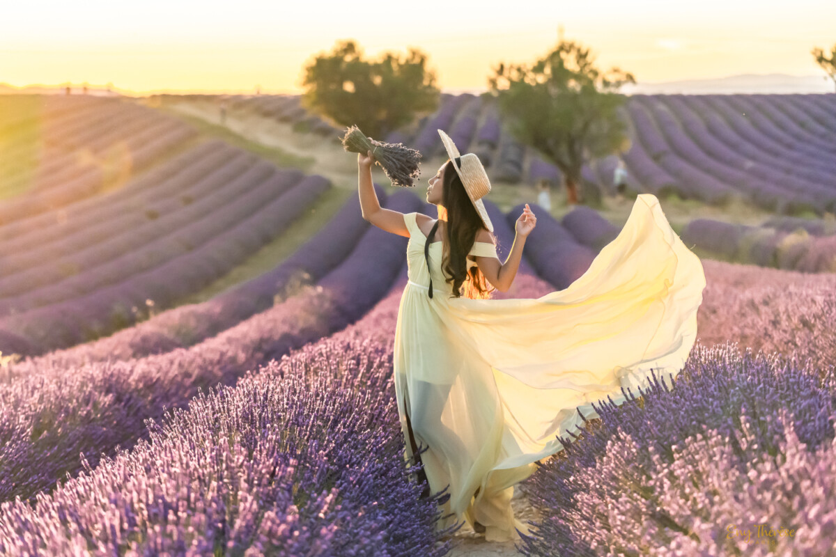 sunset in Angelvin lavender fields Valensole Eny Therese photography