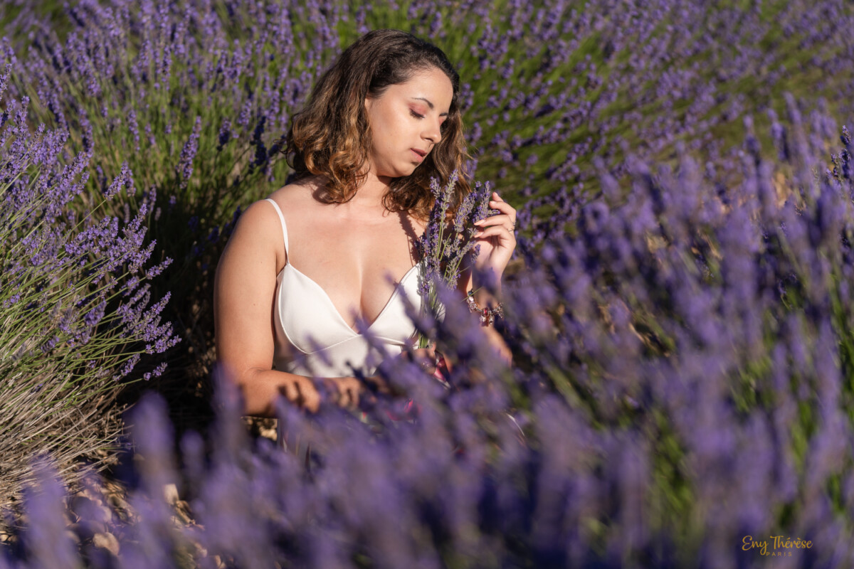Prewedding in Lavender fields Valensole photoshoot Eny Therese Photography