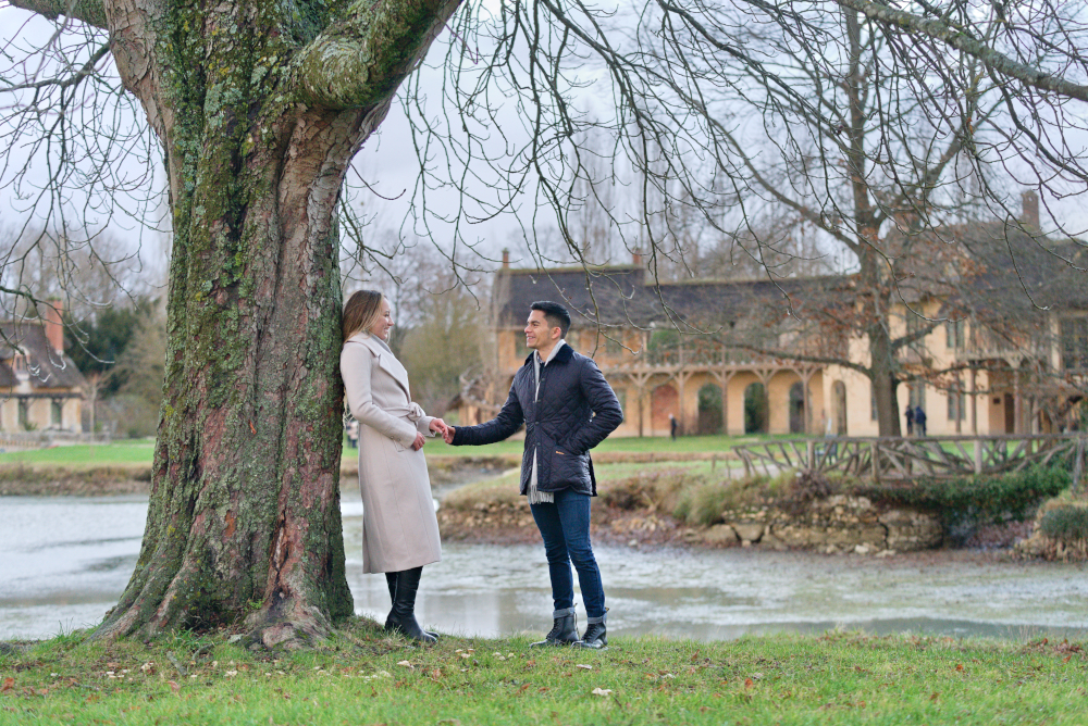 couple photoshoot at Queen's hamlet Versailles by Eny Therese