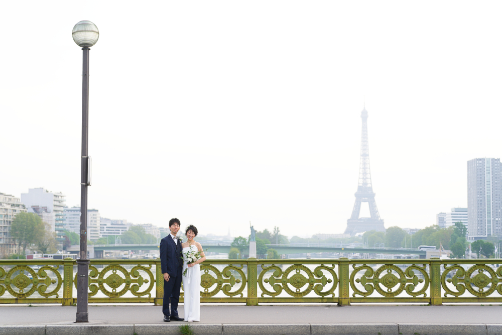 Prewedding at Pont Mirabeau Paris by Eny Therese Photography