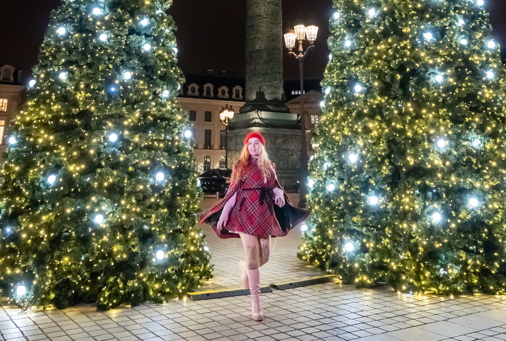Christmas in Paris - night photoshoot by Eny Therese photography
