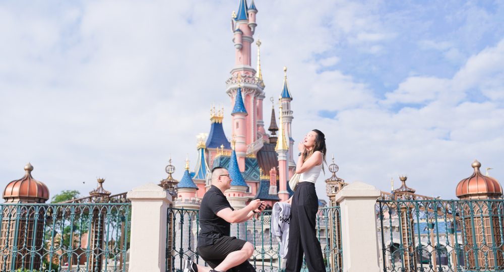 Disneyland Paris surprise proposal by Eny Therese Photography