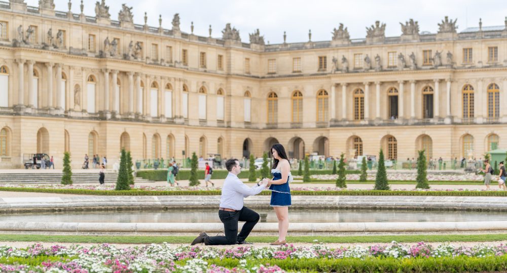 surprise proposal at Garden of Versailles palace