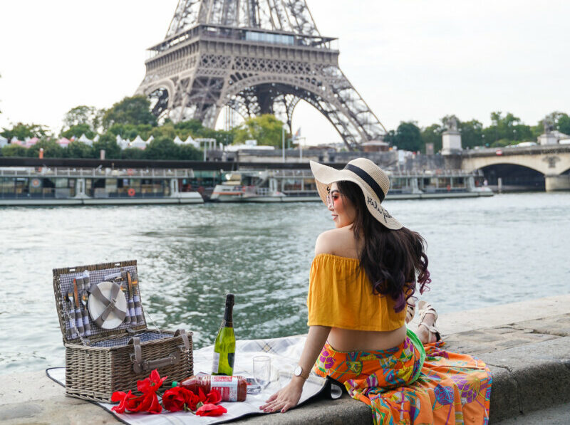 Picnic Photoshoot at Debilly Eiffel Paris by Eny Therese Photography