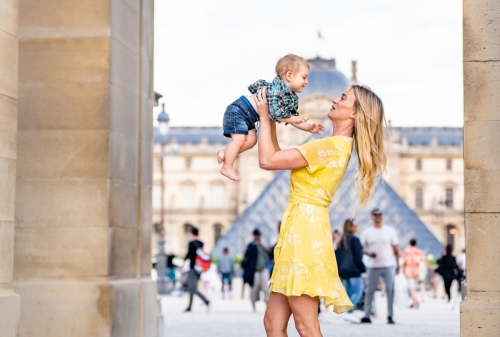 Family Photo Tour InmyCar Louvre Paris by Eny Therese photography