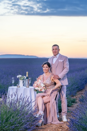 Wedding photoshoot Sunset at lavender field Valensole by Eny Therese