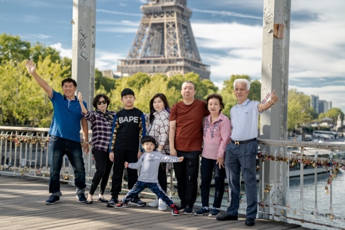Family Group Photo Paris at passerelle Debilly by Eny Therese photography