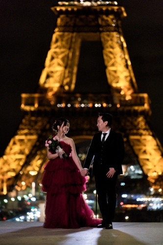 Night Prewedding in Paris by Eny Therese