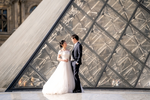Louvre museum wedding photoshoot by Eny Therese Photography
